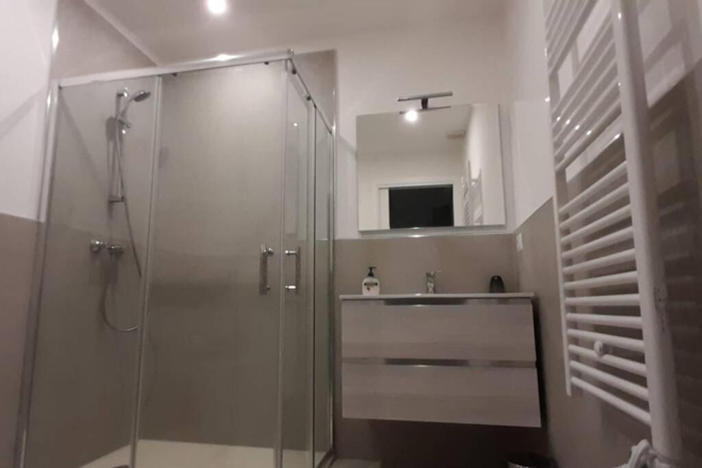 Casa Vacanze Laura1 เลชเช ภายนอก รูปภาพ